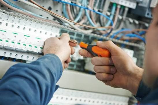 Thi công sửa chữa - dịch vụ điện mặt trời KHOATOM Khánh Hòa